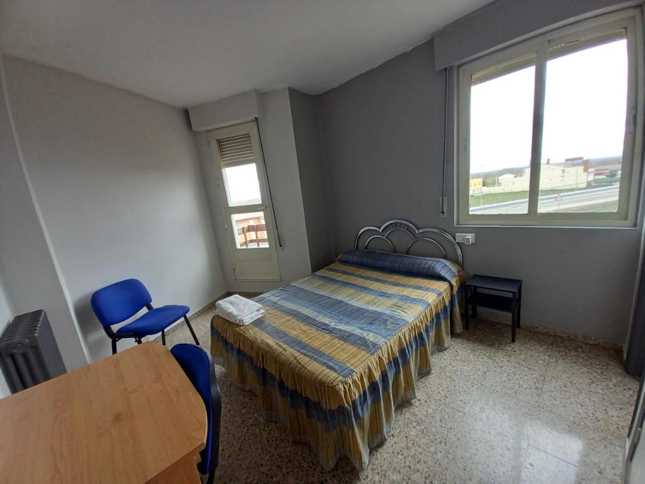 Hostal San Miguel Villalobar Esterno foto